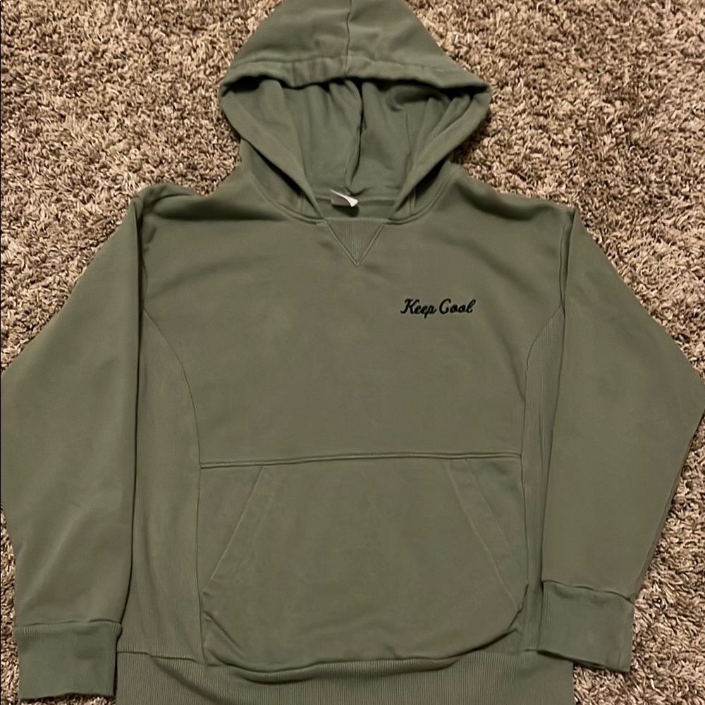 Green pullover